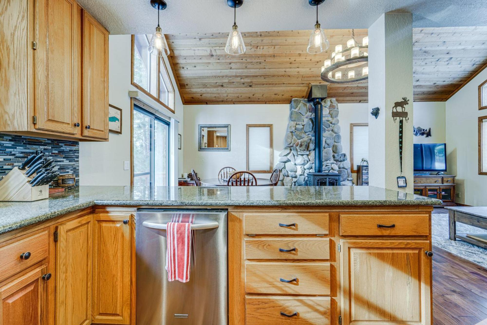 Family-Friendly Truckee Cabin In Tahoe Donner! ภายนอก รูปภาพ