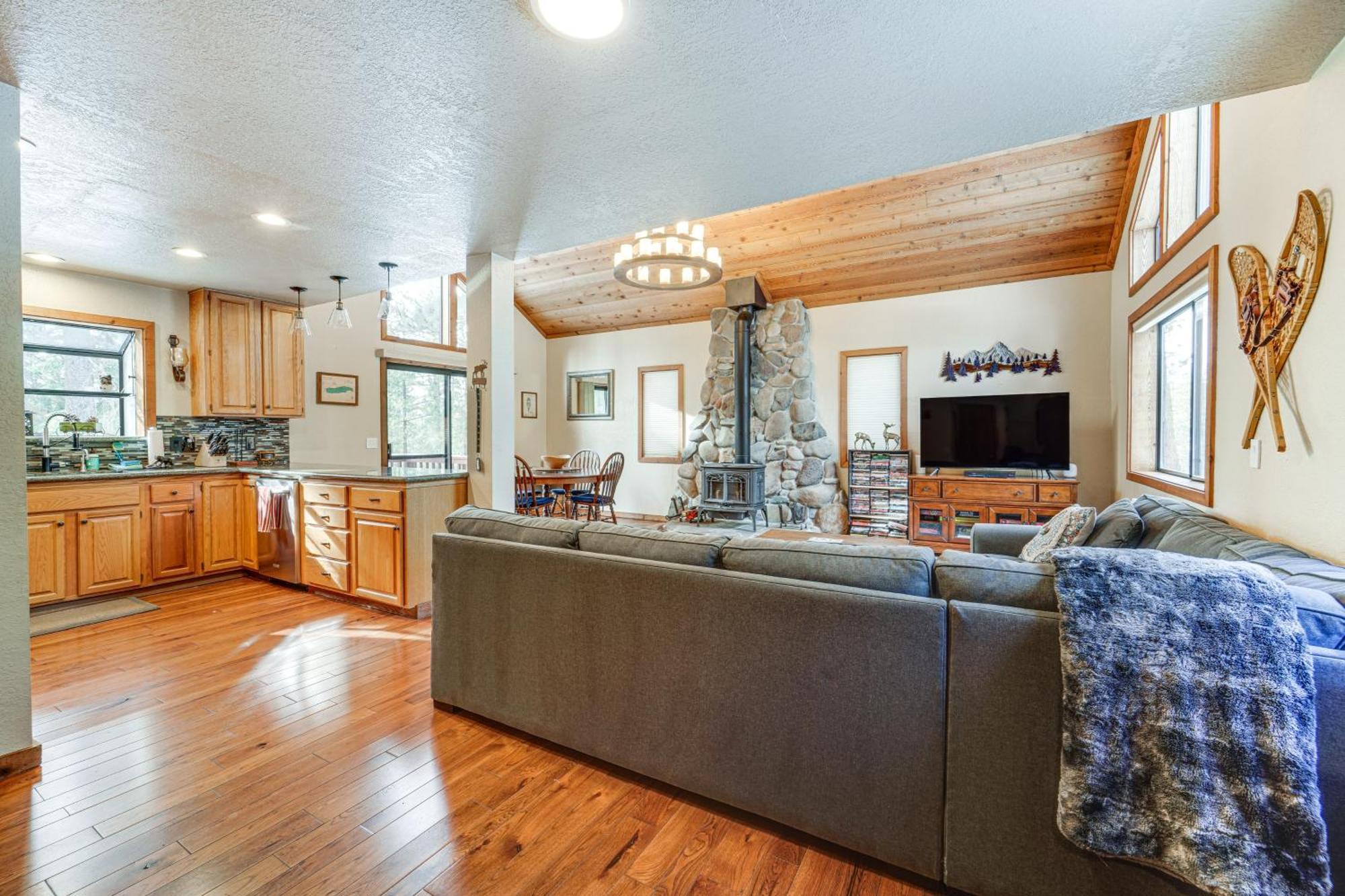 Family-Friendly Truckee Cabin In Tahoe Donner! ภายนอก รูปภาพ